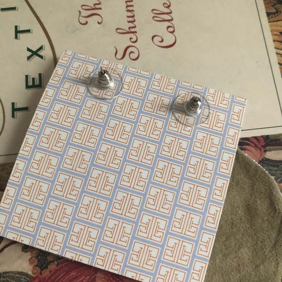 Blue and White Beaded Earrings chinoiserie jar Beth Ladd - Picture 4 of 4